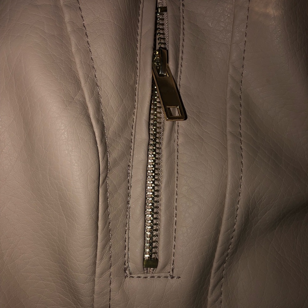 Leather jacket - Picture 4 of 5